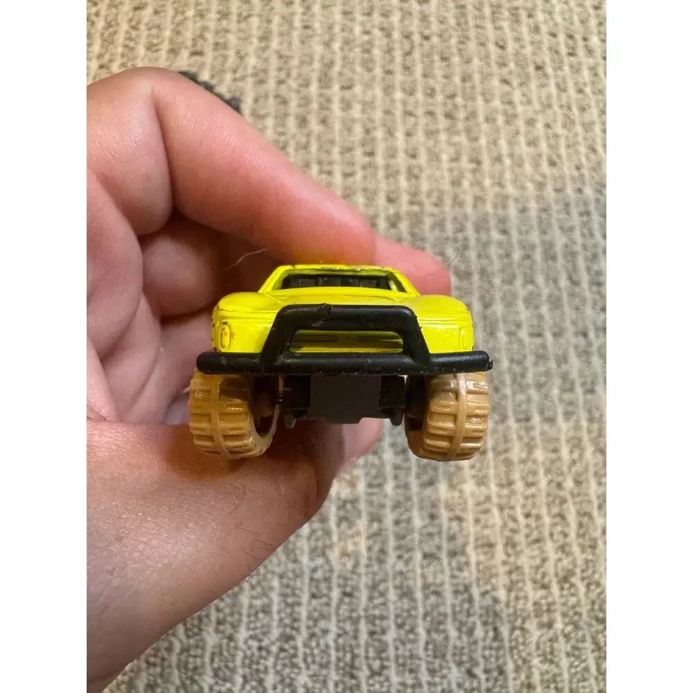 Hot Wheels Off Road Truck Yellow‎ Black 587 Diecast Toy Car Vehicle